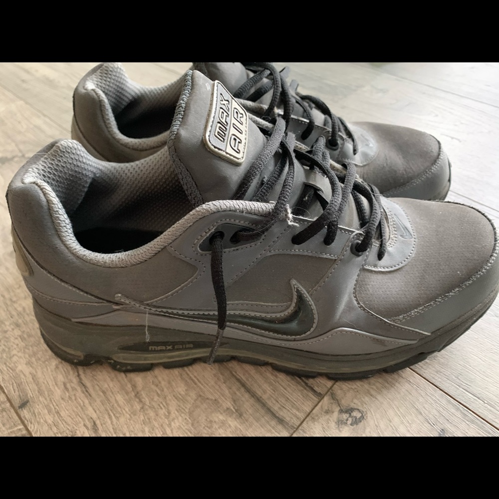 Size 12 NIKE AIRMAX